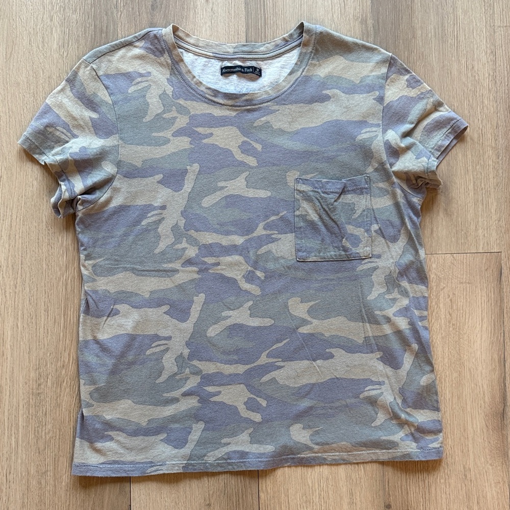 Abercrombie & Fitch A&F camo pocket tee shirt M